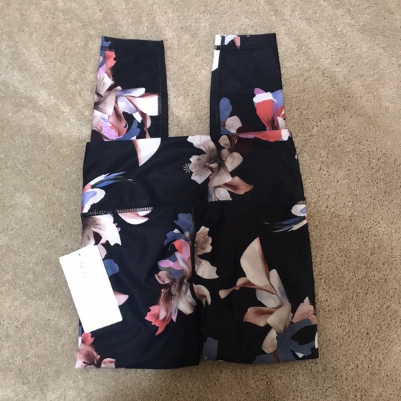 Athleta yoga, running workout, tights, new great Christmas gift. - Picture 3 of 10